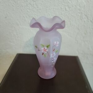 Vintage Hand Painted Flower Floral Ruffled Frosted Art Glass Melon Vase